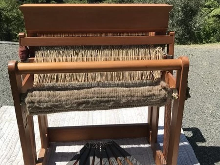 Antique kauri floor loom with lots of extras, Accessories - in box