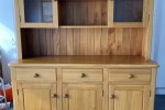 Hutch dresser