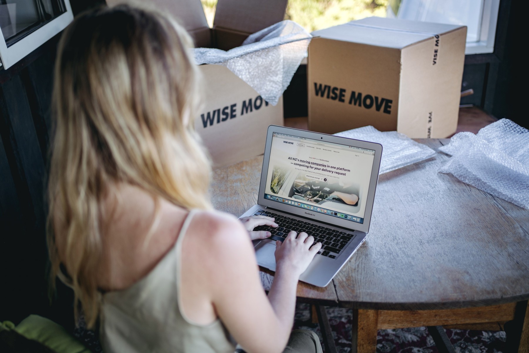 Book the best movers in New Zealand