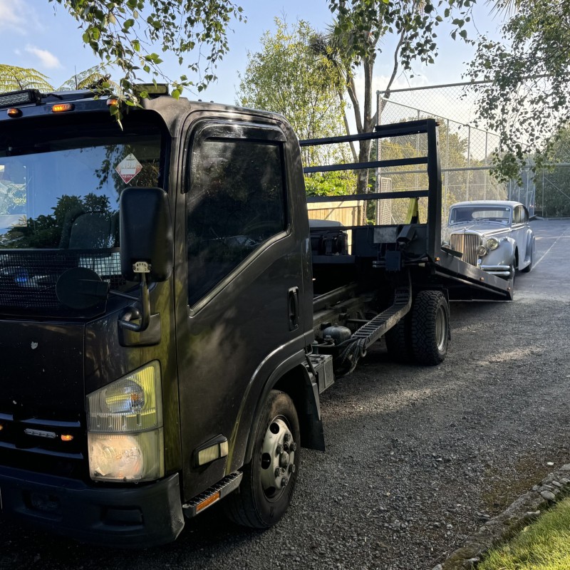 Tilt tray trucks