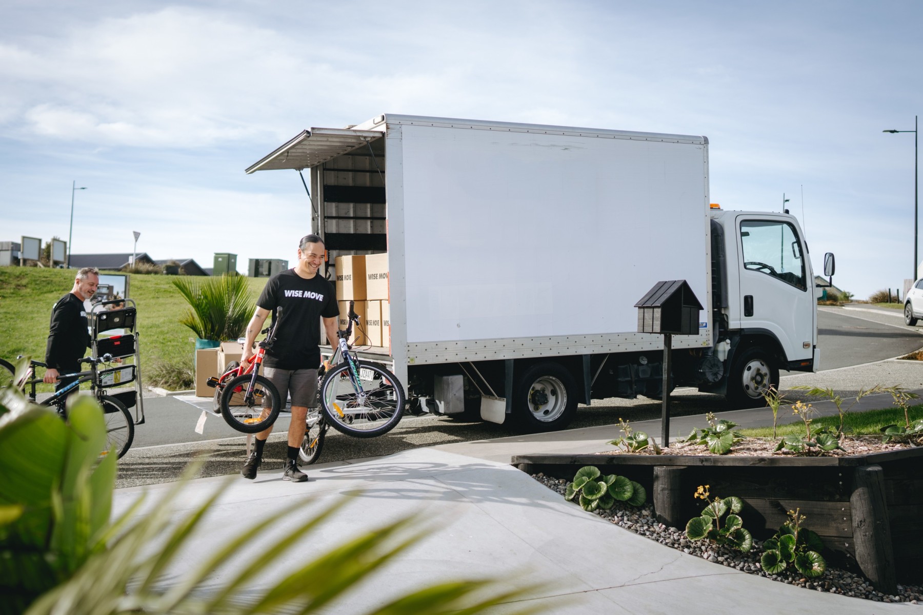 Book trusted professional movers New Zealand
