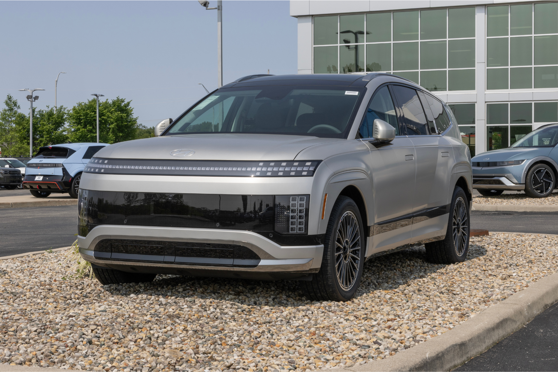 Hyundai IONIQ 9 Performance Calligraphy EV 3-row SUV